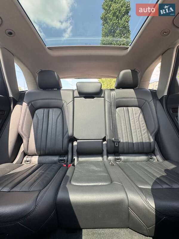 Внедорожник / Кроссовер Audi Q5 2017 в Нежине