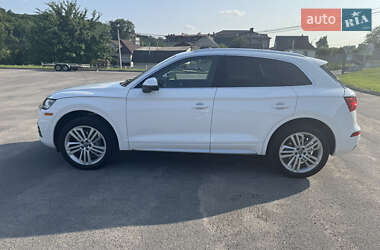 Внедорожник / Кроссовер Audi Q5 2018 в 
