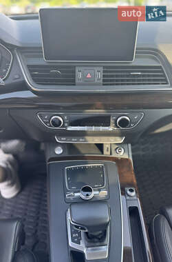 Внедорожник / Кроссовер Audi Q5 2018 в 