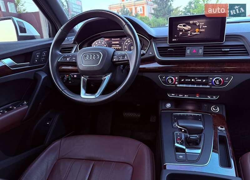 Внедорожник / Кроссовер Audi Q5 2017 в Харькове