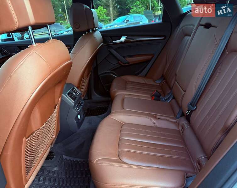 Внедорожник / Кроссовер Audi Q5 2017 в Харькове