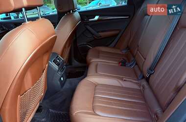 Внедорожник / Кроссовер Audi Q5 2017 в 