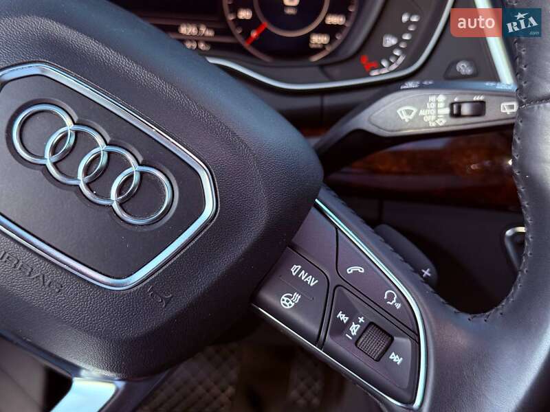 Внедорожник / Кроссовер Audi Q5 2017 в Харькове
