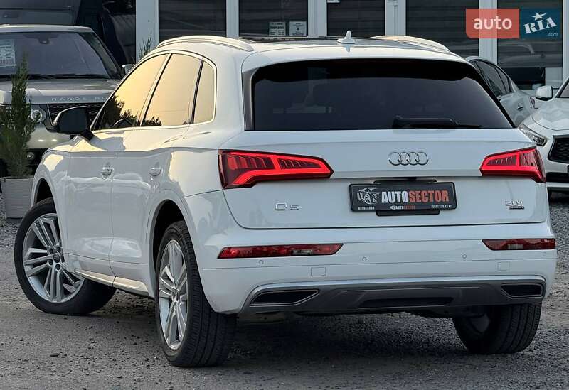 Внедорожник / Кроссовер Audi Q5 2017 в Харькове
