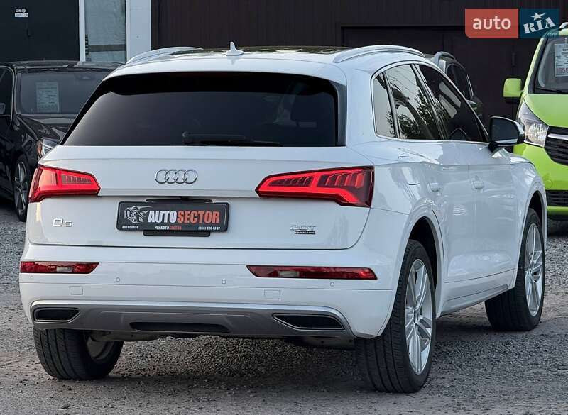 Внедорожник / Кроссовер Audi Q5 2017 в Харькове