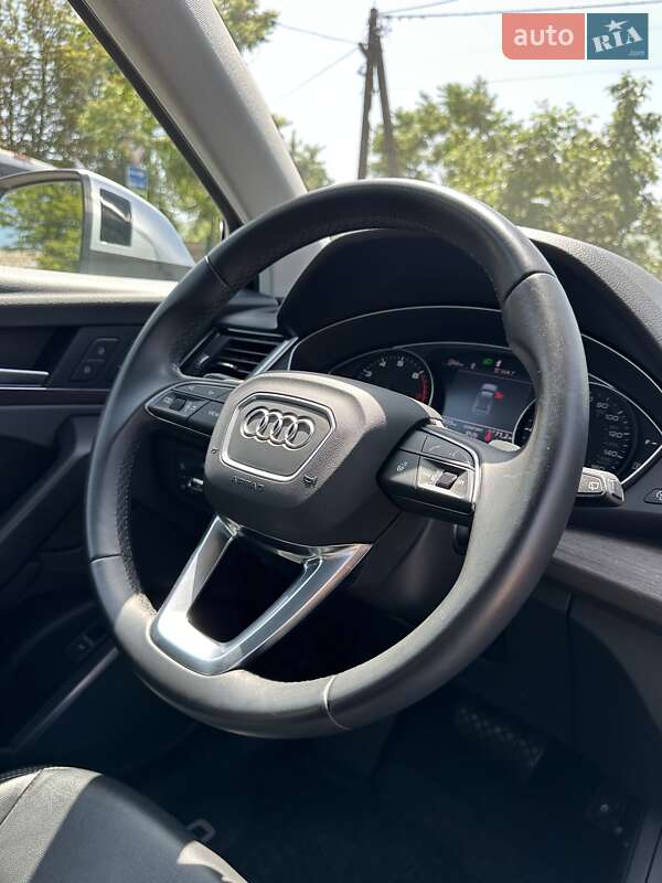 Внедорожник / Кроссовер Audi Q5 2021 в Кривом Роге