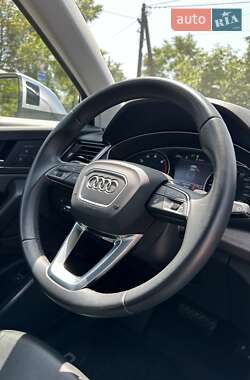Внедорожник / Кроссовер Audi Q5 2021 в 