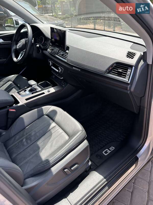 Внедорожник / Кроссовер Audi Q5 2021 в Кривом Роге