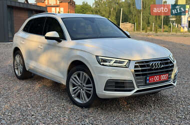 Внедорожник / Кроссовер Audi Q5 2018 в 