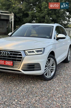 Внедорожник / Кроссовер Audi Q5 2018 в 