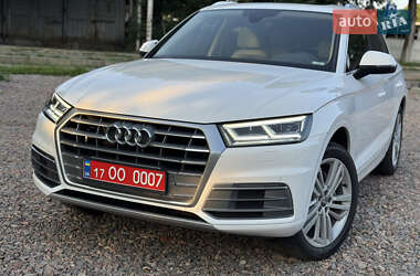 Внедорожник / Кроссовер Audi Q5 2018 в 