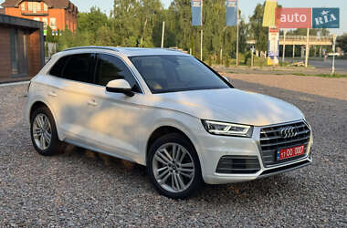 Внедорожник / Кроссовер Audi Q5 2018 в 