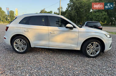 Внедорожник / Кроссовер Audi Q5 2018 в 