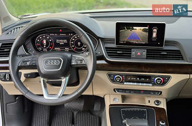 Внедорожник / Кроссовер Audi Q5 2018 в 