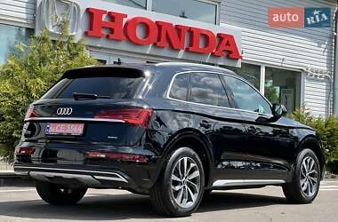 Внедорожник / Кроссовер Audi Q5 2021 в 