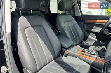 Внедорожник / Кроссовер Audi Q5 2021 в 
