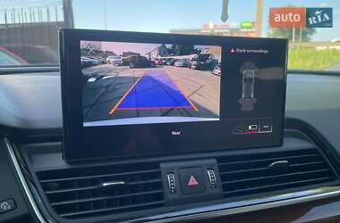 Позашляховик / Кросовер Audi Q5 2021 в 