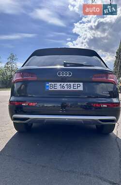 Внедорожник / Кроссовер Audi Q5 2017 в 