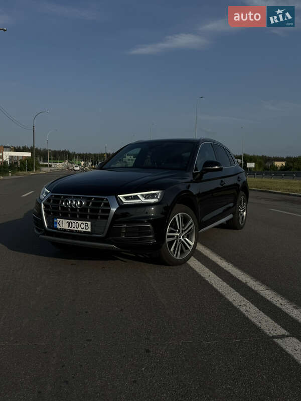Внедорожник / Кроссовер Audi Q5 2019 в 