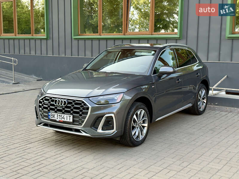 Внедорожник / Кроссовер Audi Q5 2021 в Ровно