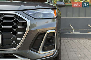 Позашляховик / Кросовер Audi Q5 2021 в 