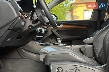 Позашляховик / Кросовер Audi Q5 2021 в 