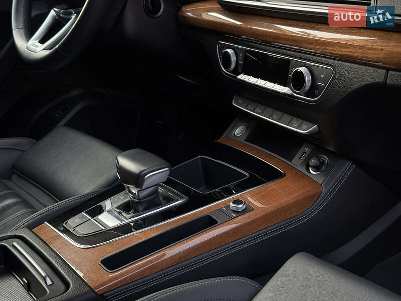 Внедорожник / Кроссовер Audi Q5 2021 в Ровно
