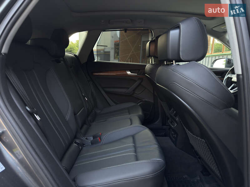 Внедорожник / Кроссовер Audi Q5 2021 в Ровно