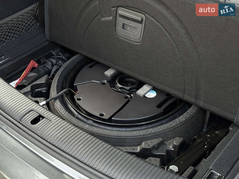 Внедорожник / Кроссовер Audi Q5 2021 в Ровно