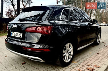 Внедорожник / Кроссовер Audi Q5 2020 в 