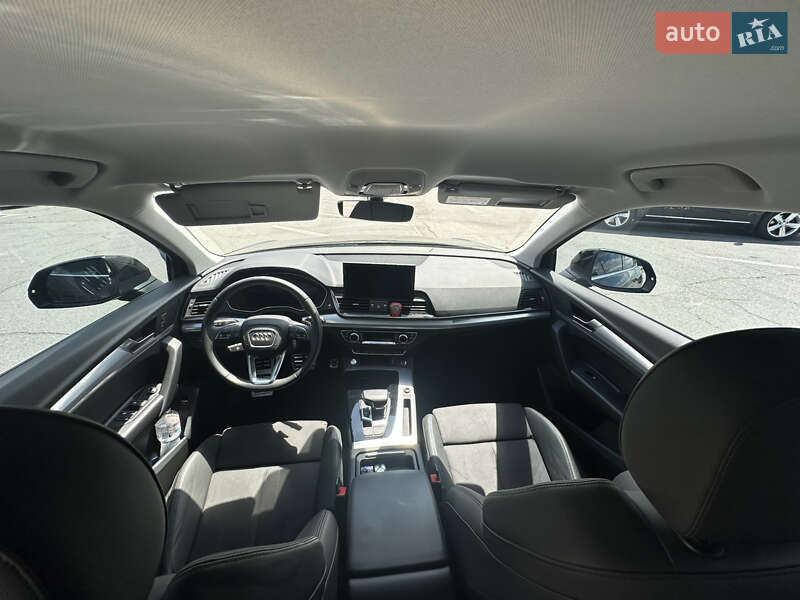 Внедорожник / Кроссовер Audi Q5 2021 в Киеве