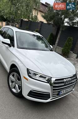 Внедорожник / Кроссовер Audi Q5 2018 в 