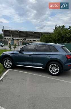 Внедорожник / Кроссовер Audi Q5 2018 в 