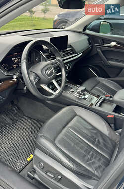 Внедорожник / Кроссовер Audi Q5 2018 в 