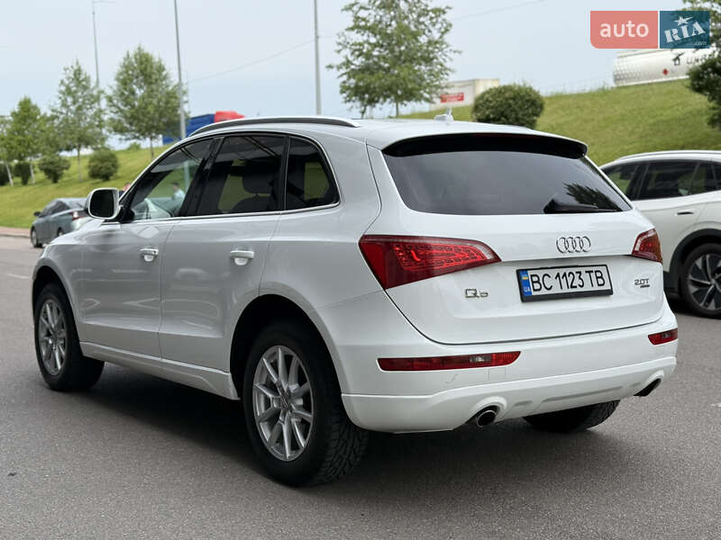 Внедорожник / Кроссовер Audi Q5 2011 в Киеве