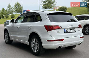 Внедорожник / Кроссовер Audi Q5 2011 в 