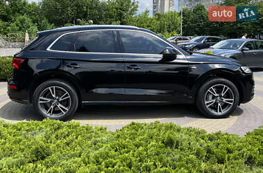 Внедорожник / Кроссовер Audi Q5 2020 в 