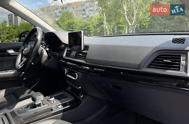 Внедорожник / Кроссовер Audi Q5 2020 в 