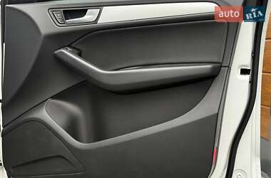 Внедорожник / Кроссовер Audi Q5 2015 в 