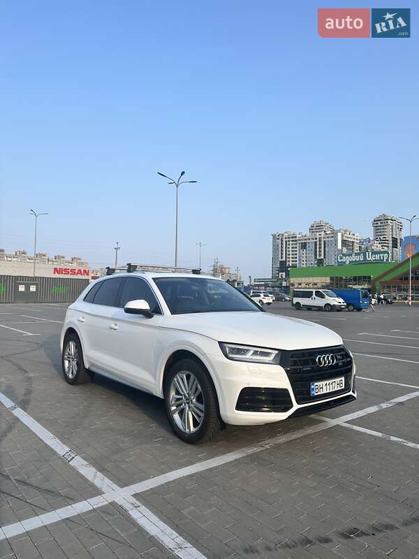 Внедорожник / Кроссовер Audi Q5 2018 в Одессе