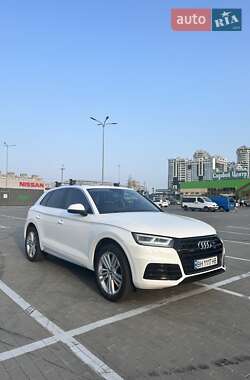 Внедорожник / Кроссовер Audi Q5 2018 в 