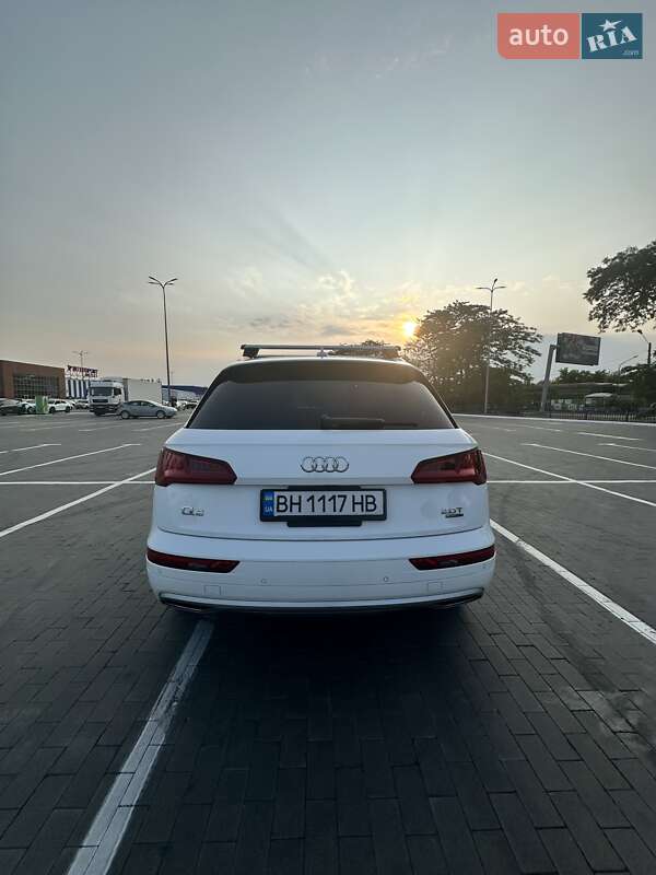 Внедорожник / Кроссовер Audi Q5 2018 в Одессе