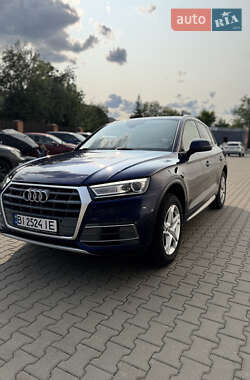Внедорожник / Кроссовер Audi Q5 2018 в 