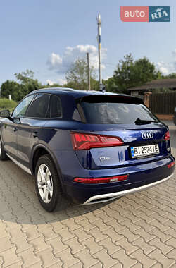 Внедорожник / Кроссовер Audi Q5 2018 в 