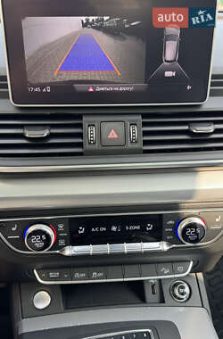 Внедорожник / Кроссовер Audi Q5 2018 в 