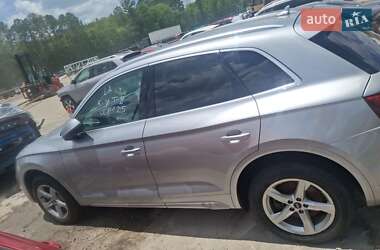Внедорожник / Кроссовер Audi Q5 2021 в 