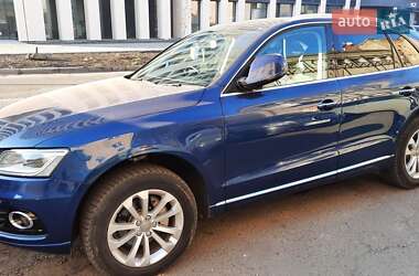 Позашляховик / Кросовер Audi Q5 2015 в 