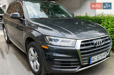 Внедорожник / Кроссовер Audi Q5 2017 в 
