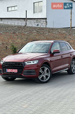 Внедорожник / Кроссовер Audi Q5 2019 в 
