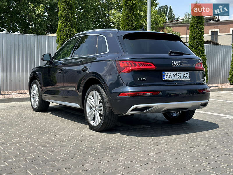 Внедорожник / Кроссовер Audi Q5 2019 в Одессе